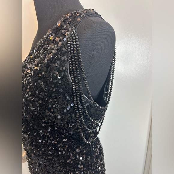 LOVE&LEMONADE One Shoulder Beaded Fringe Sequin lined Mermaid Dress.Size XL. - Picture 3 of 16